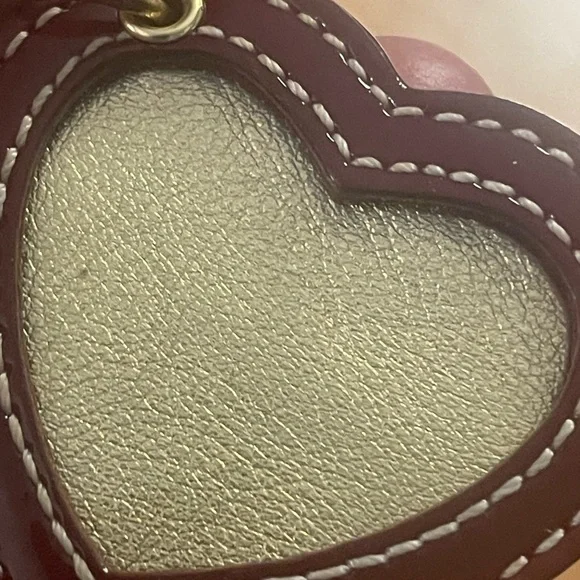 Vintage Coach Gold and Purple Heart Clip Small Picture Holder - Picture 9 of 16